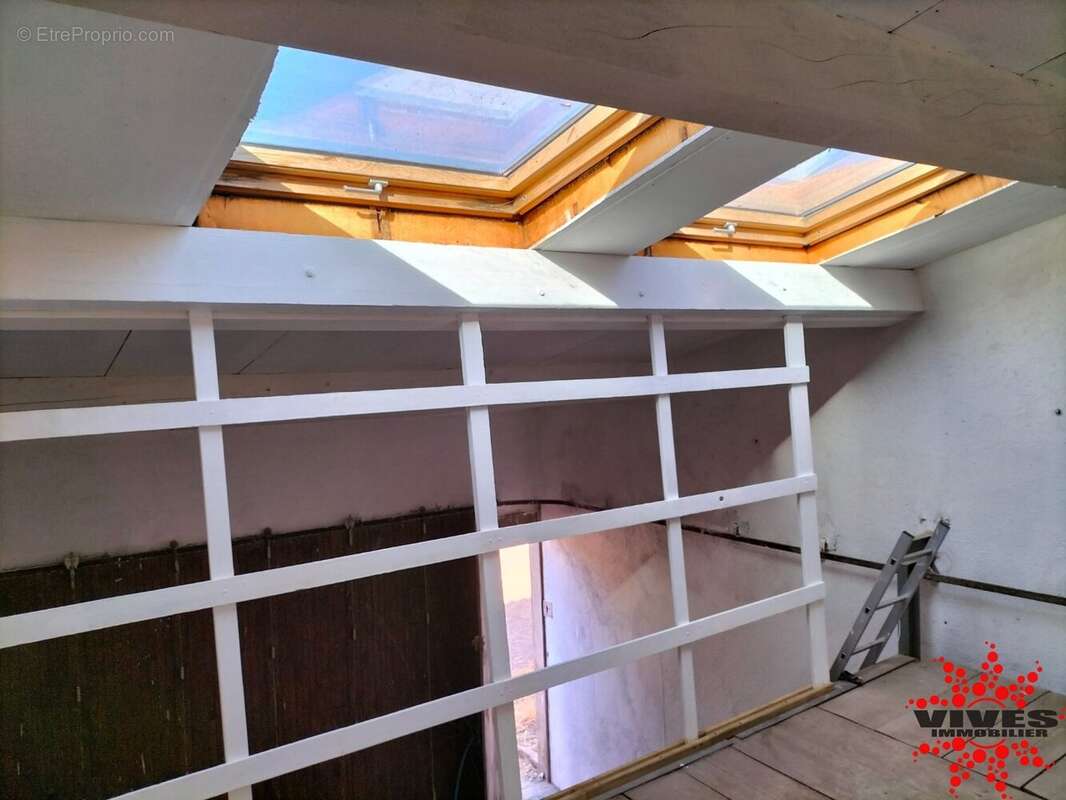 Exclusivité  à vendre garage avec mezzanine  39,76 m² - photo 5
