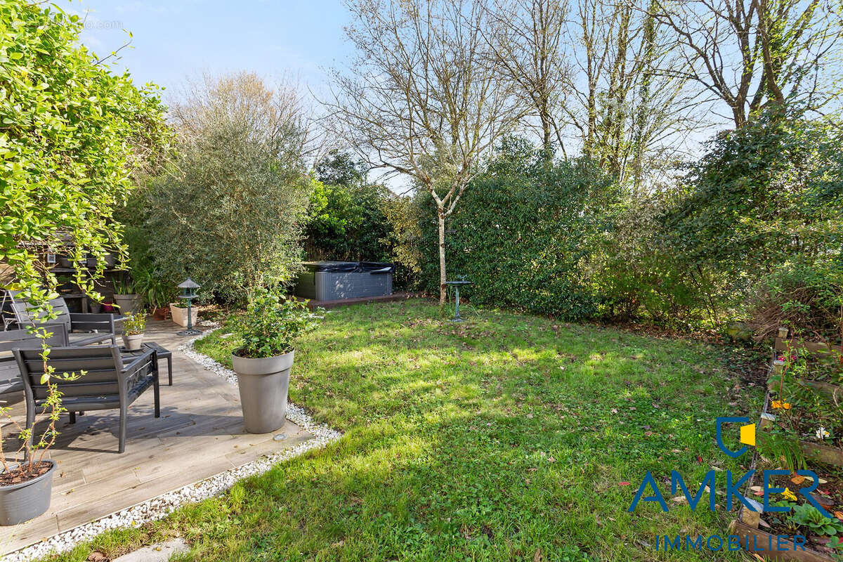 Maison à LA CHAPELLE-SUR-ERDRE