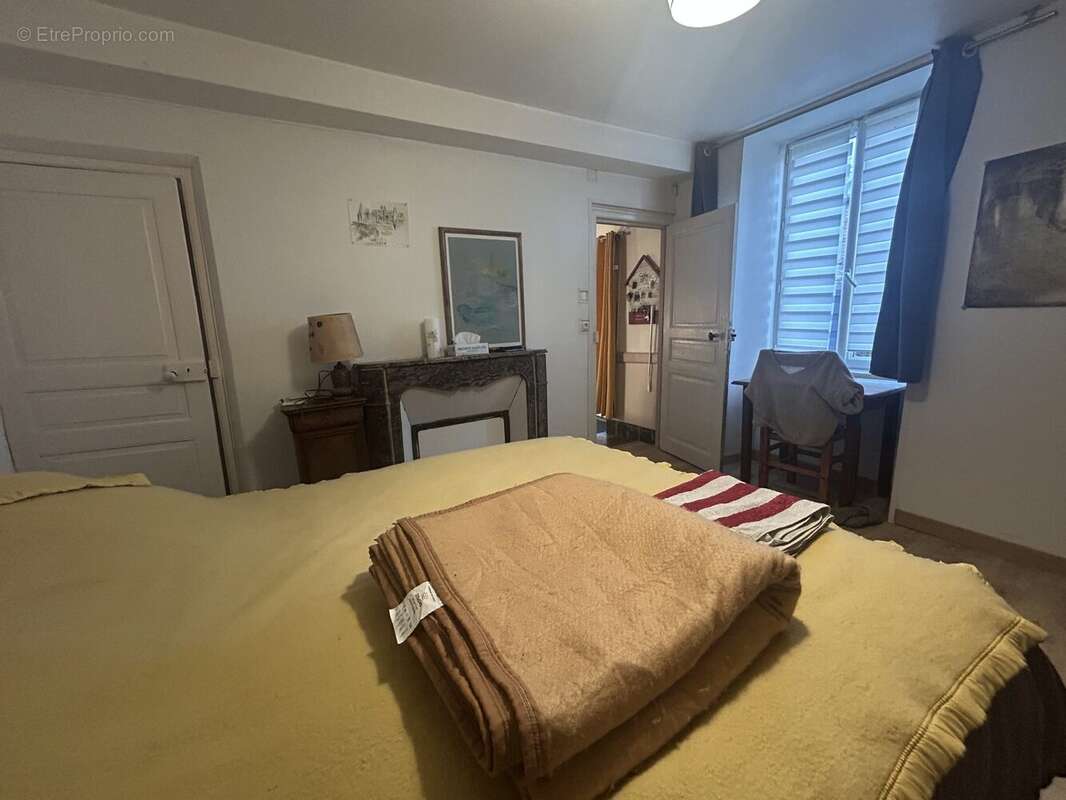 Maison à PONT-D'OUILLY