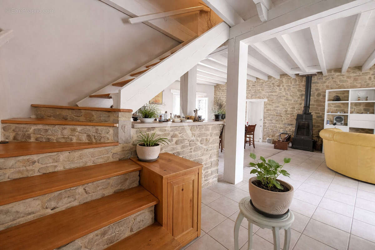 Maison à ANTUGNAC