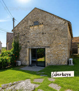 Belle propriété quercynoise du XIXe siècle avec pigeonnier, gîte indépendant, piscine et jardin nourricier – Catus (46150) - photo 16
