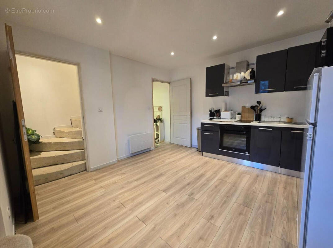 Maison à JONQUIERES-SAINT-VINCENT