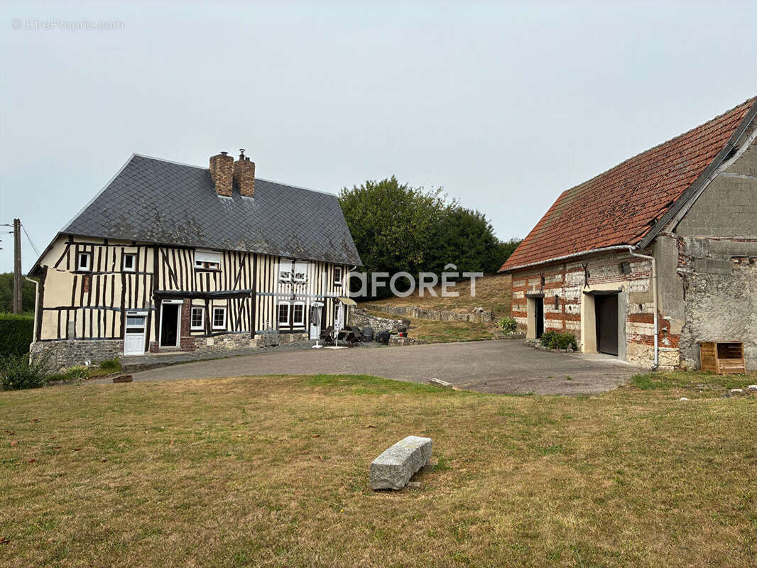 Maison à LILLEBONNE