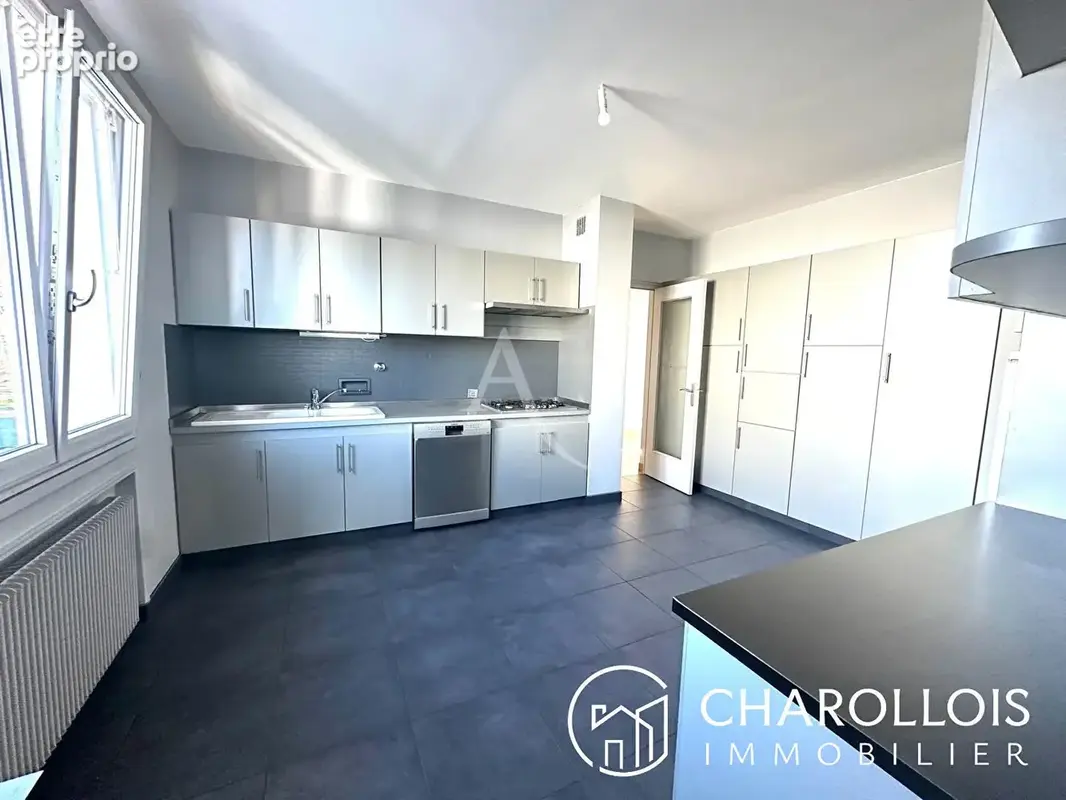 Belle maison rénovée  250 m²  6 chambres - charnay les mâcon - photo 7