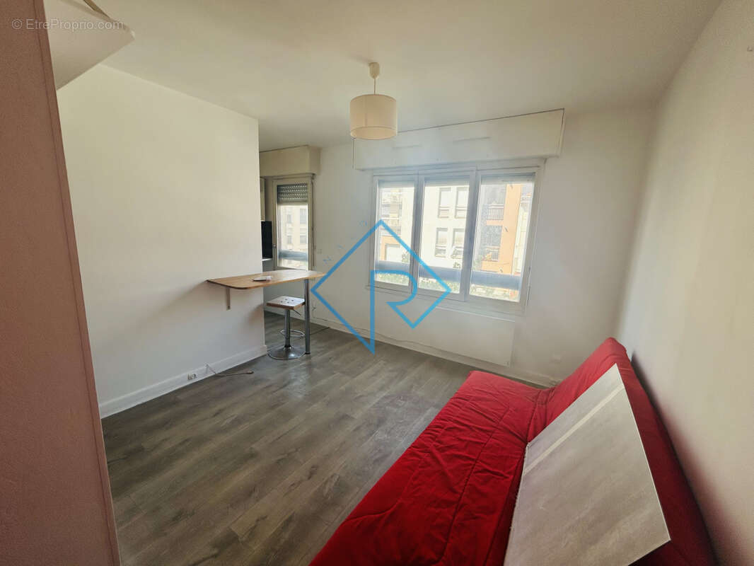 Appartement à PARIS-19E