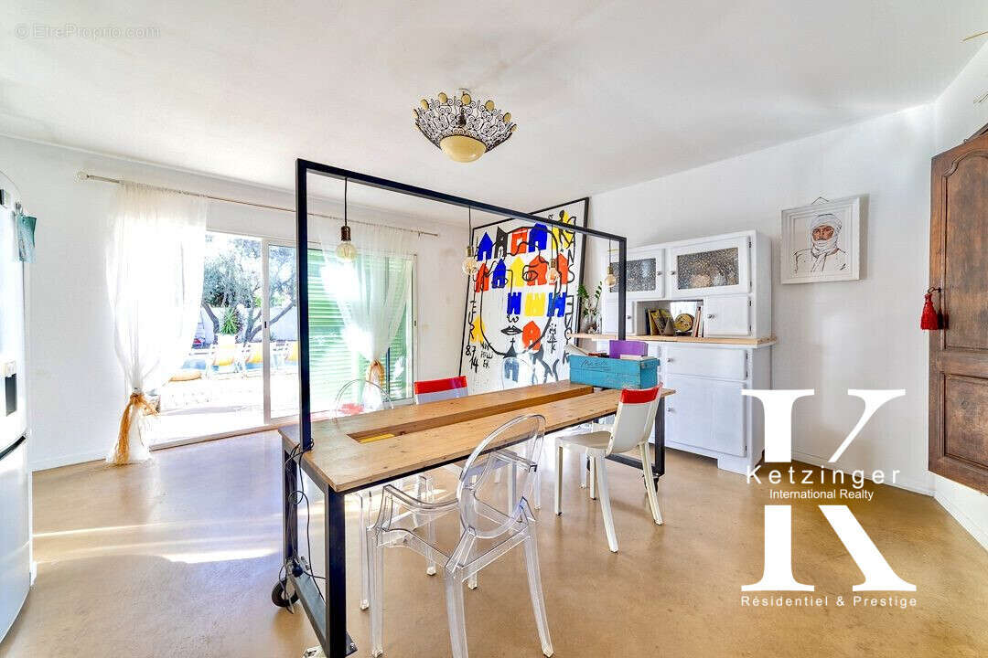 Maison à VILLENEUVE-LES-MAGUELONE