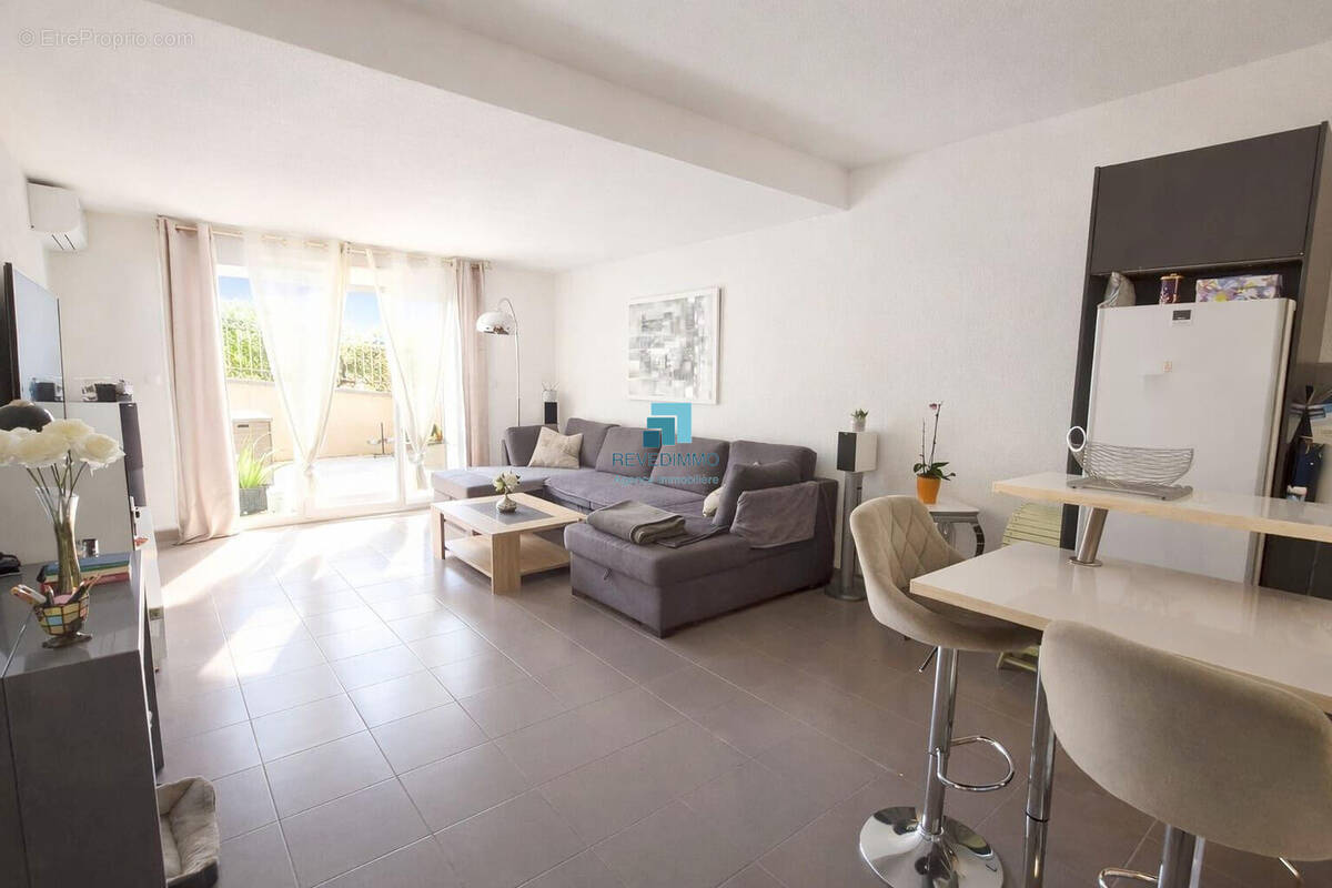 Appartement à PUGET-SUR-ARGENS