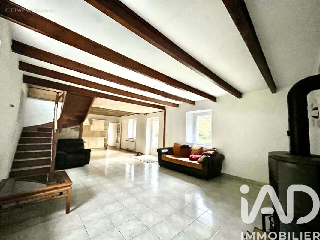 Maison 160 m² à Tressignaux  - photo 2