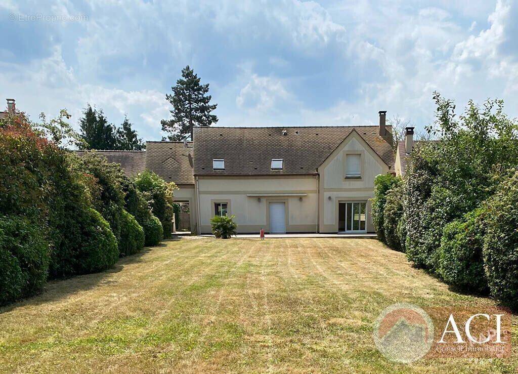Maison à AMENUCOURT