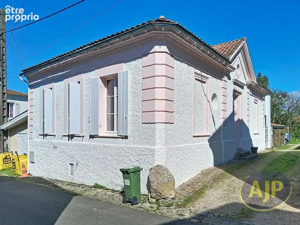 Maison à SAINT-ESTEPHE