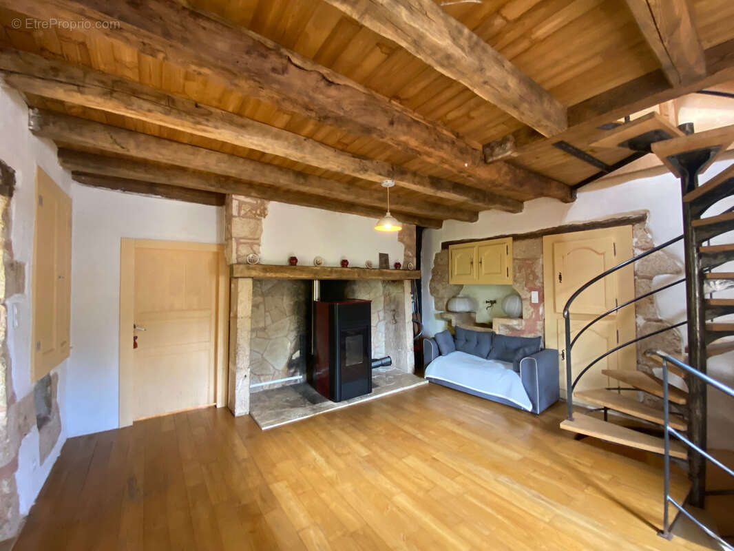 Maison à MONTCABRIER