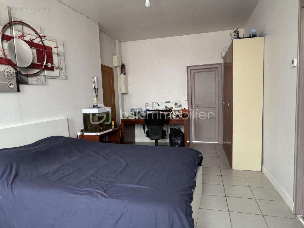 Maison familiale ou ensemble immobilier - photo 16