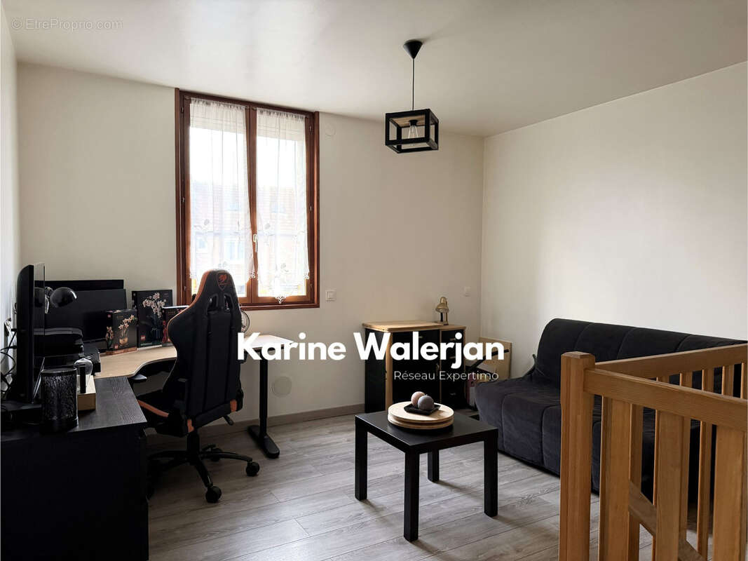 Maison à COURRIERES