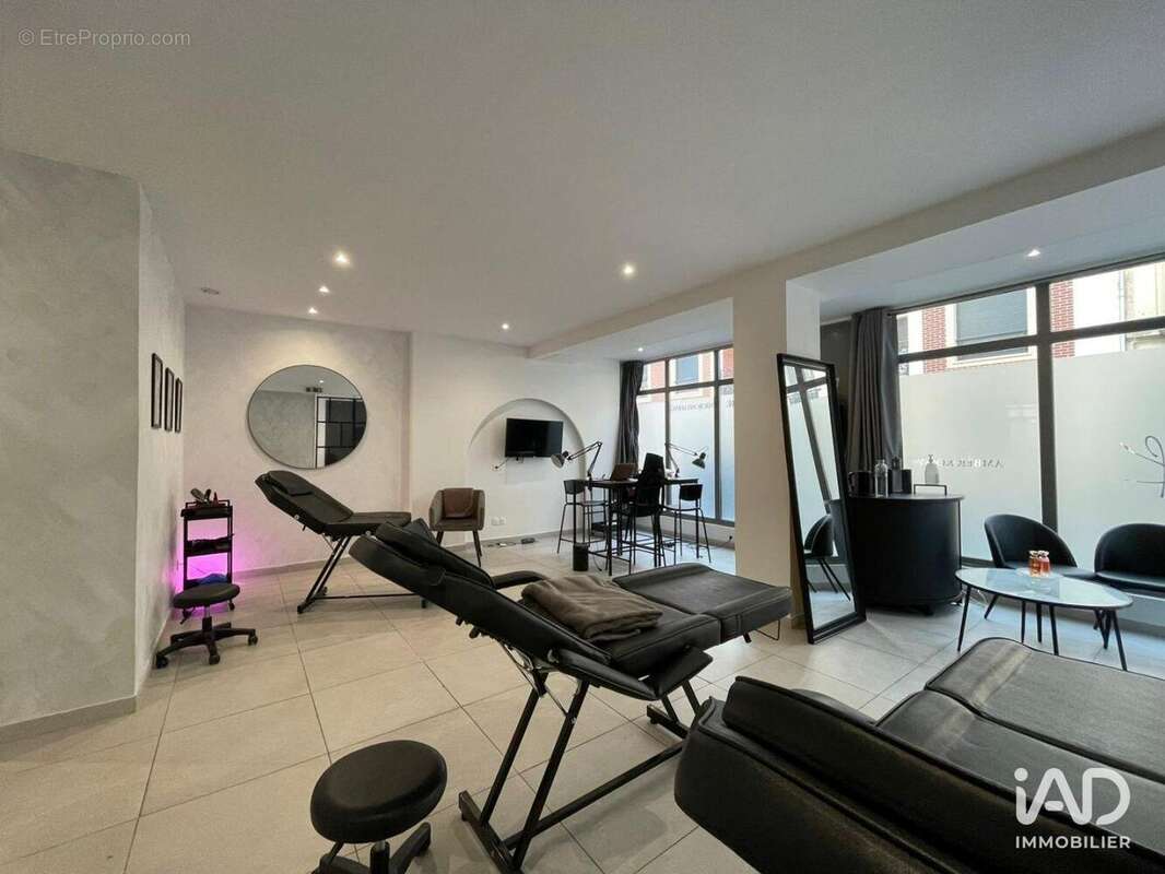 Photo 3 - Commerce à NEUILLY-PLAISANCE