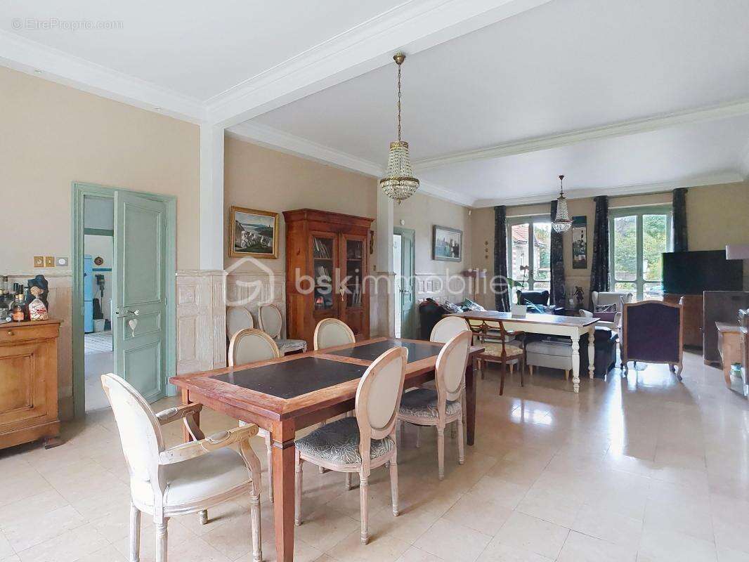 Maison à GERMIGNY-L&#039;EVEQUE