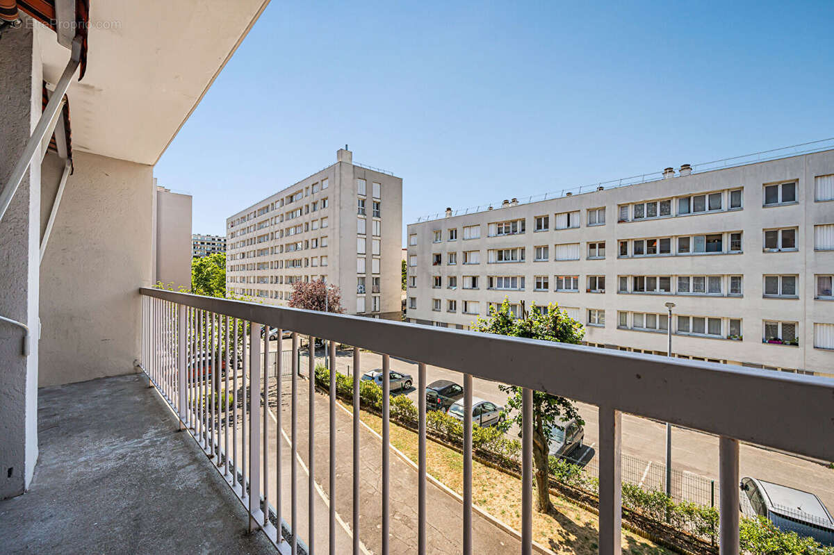 Appartement 2 pièces lumineux - Ligne 13  Etienne Dolet - Balcons - photo 3