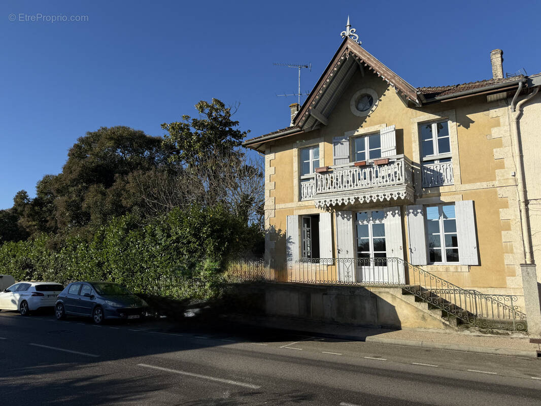 Maison à GONDRIN