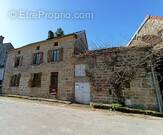 Maison à SAINT-YRIEIX-LA-MONTAGNE
