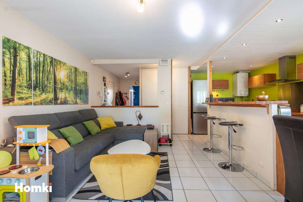 Appartement à SAINT-MARTIN-D'HERES