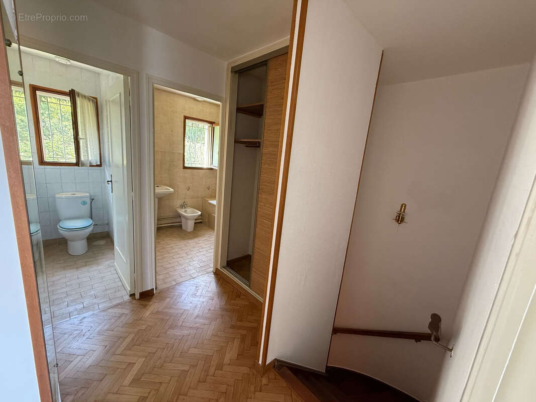 RARE sur Menton Garavan-maison mitoyenne-3 chambres-terrasses-jardin-2 parkings-grande cave-vue mer vieille vi - photo 25