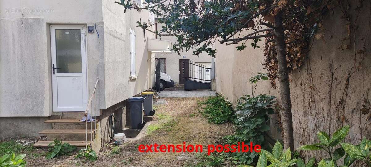 Maison 56 m² à Tours  - photo 5