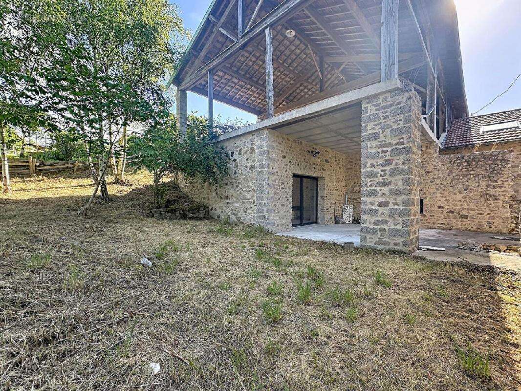 Maison 147 m² à Monsols  - photo 2