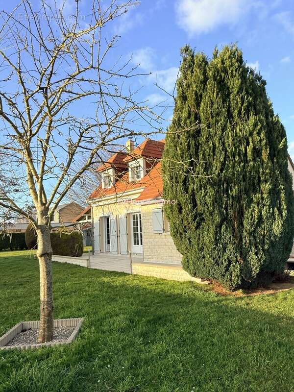 Maison à SAINTE-CROIX-SUR-MER