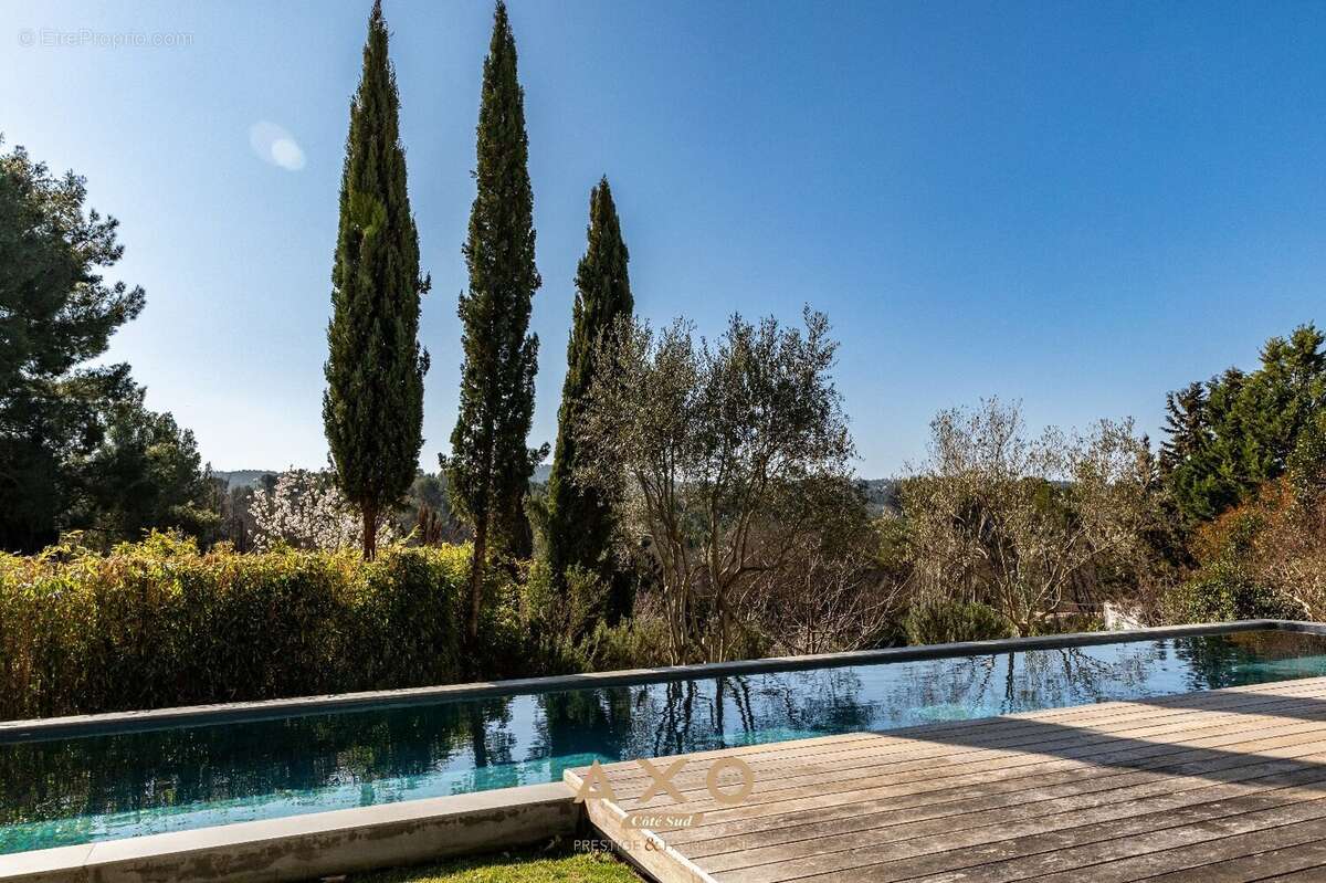 Maison à LE THOLONET