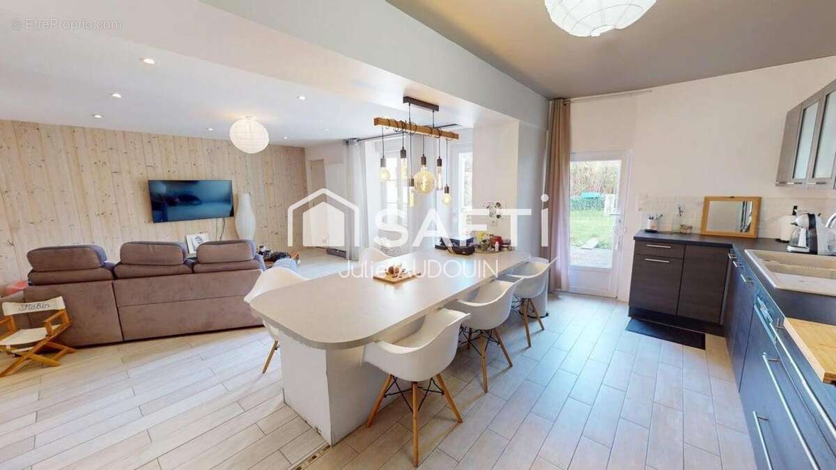 Photo 4 - Maison à SAINT-JEAN-D&#039;ANGELY