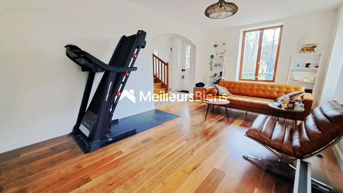 Maison à AUVERS-SUR-OISE