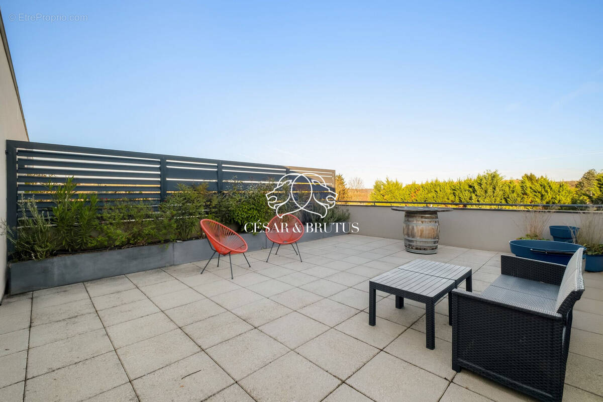 Appartement à PONT-EVEQUE