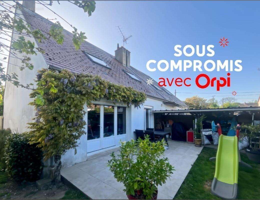 Maison à LA CHAPELLE-SAINT-MESMIN