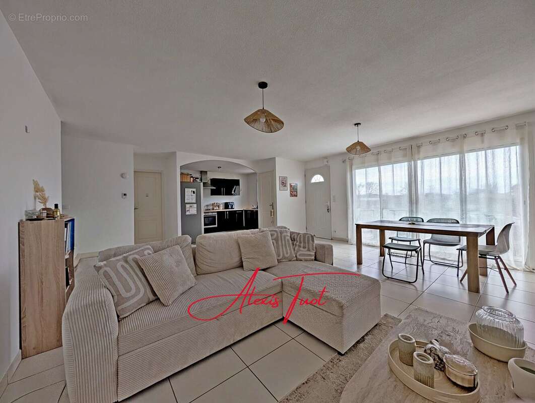 Maison 77 m² à Ambares-Et-Lagrave  - photo 13