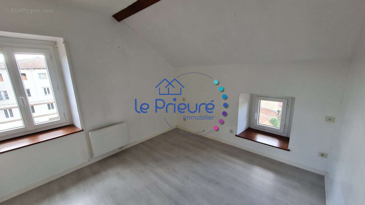 Appartement à CHAUFFAILLES