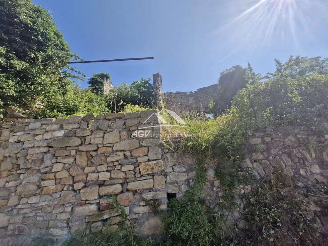 Terrain à SAINT-FLORENT-SUR-AUZONNET