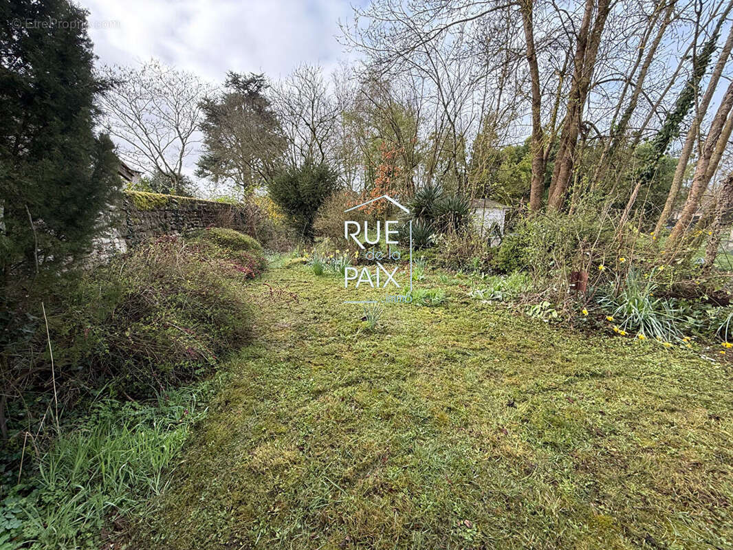 Maison à SAINT-GERVAIS-LES-TROIS-CLOCHERS