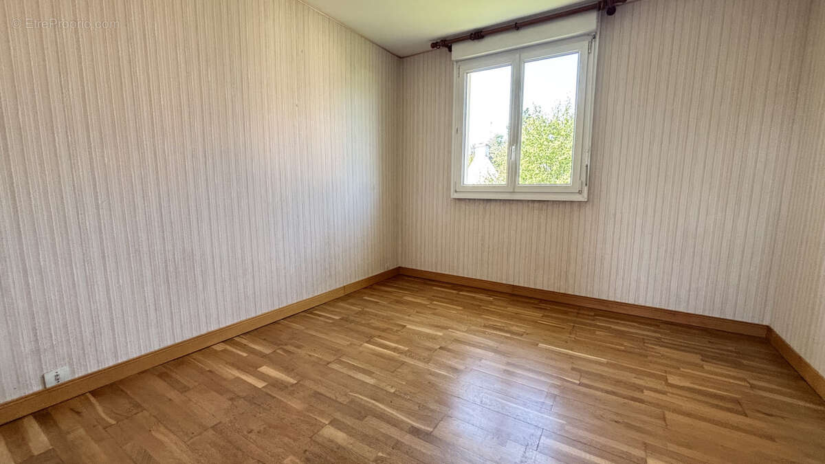 Maison à LE RELECQ-KERHUON