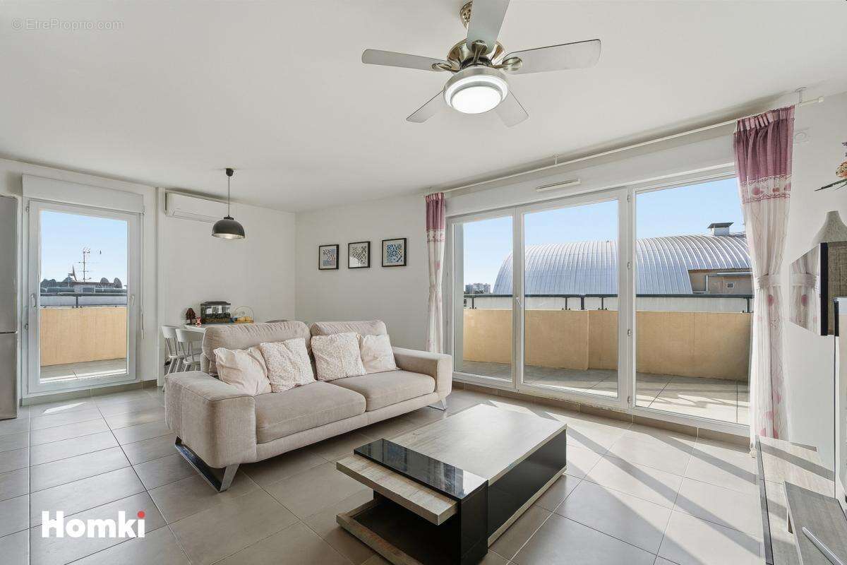Antibes – Dernier étage – Duplex 4 pièces lumineux avec grande terrasse et double garage fermé - photo 7