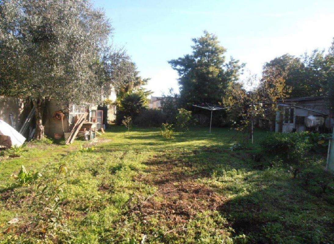 Maison à SAUZE-VAUSSAIS