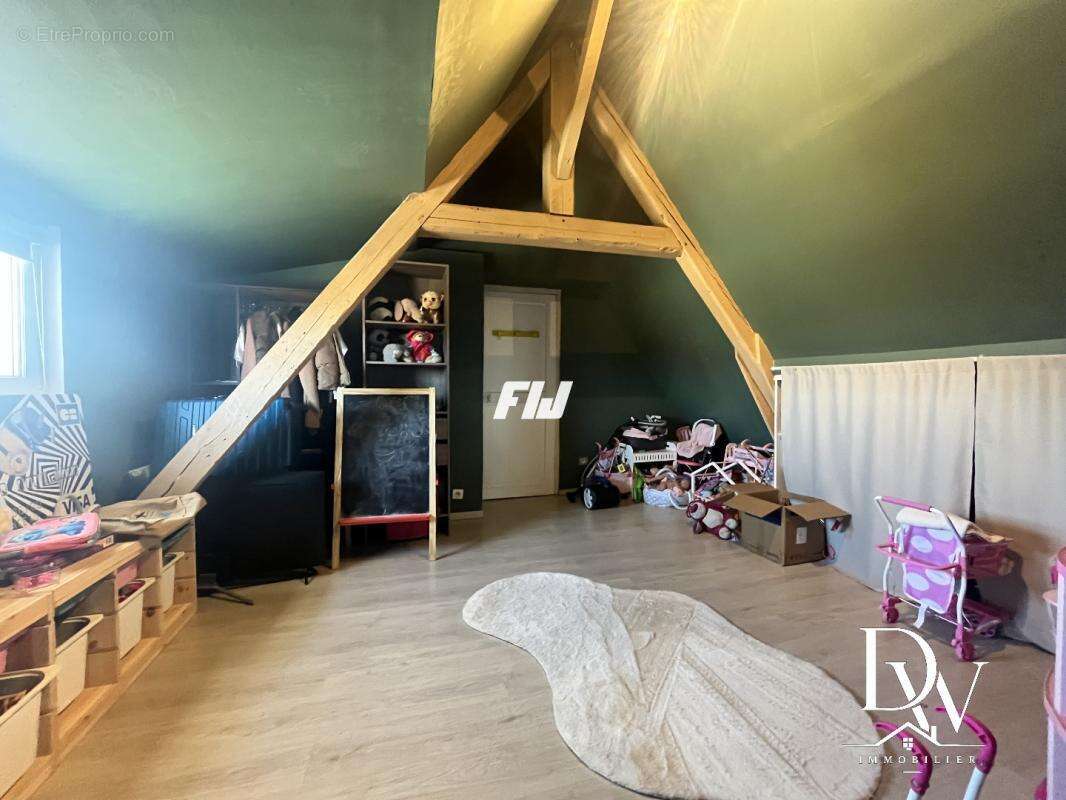 Maison 5 pièces / 154 m² / 269 000 EUR / LECLUSE - photo 10