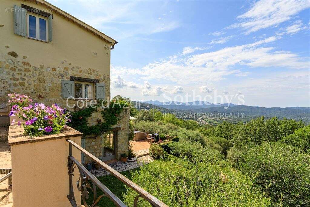 Maison à MONTAUROUX