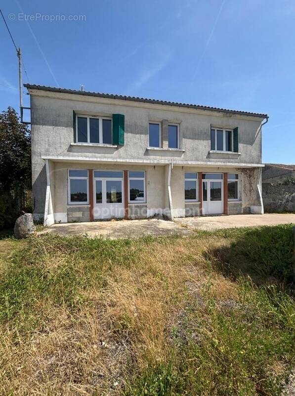 Maison à MOULIDARS