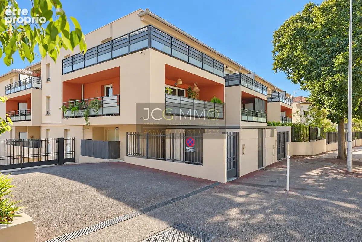 T3 de standing en rez-de-jardin avec jardin privatif — La Valette-du-Var / Toulon - photo 10
