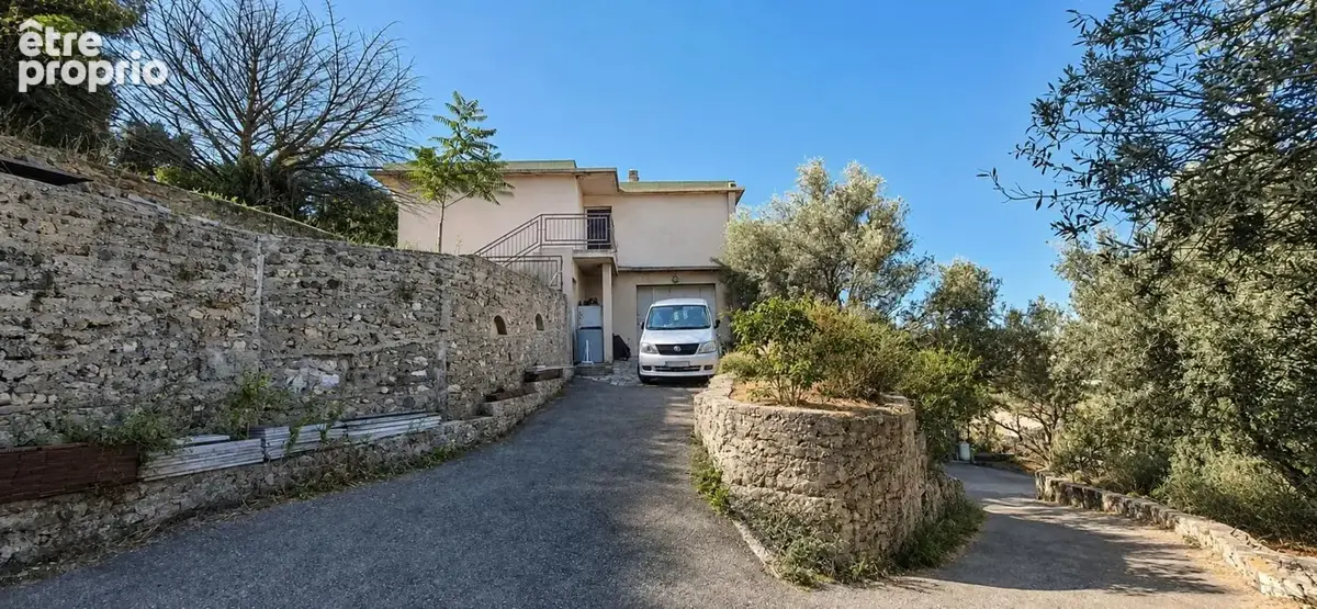 Maison 6 pièces 196 m² à vendre à Toulon (83200) - photo 2