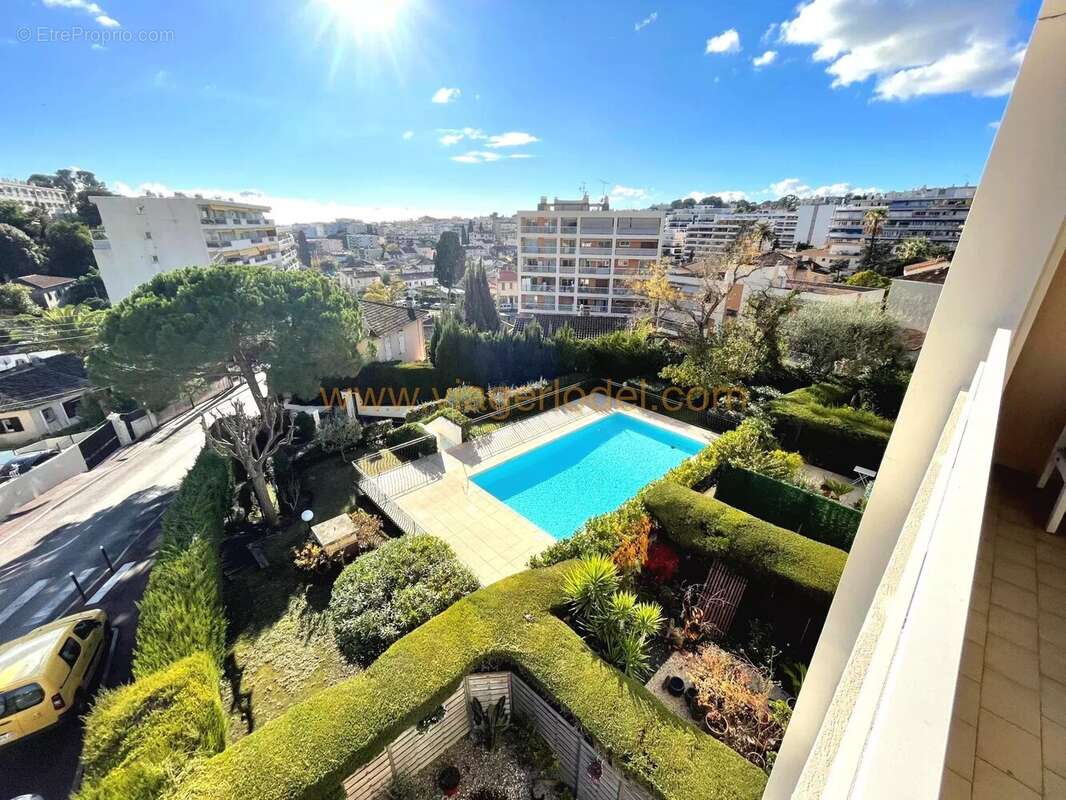 Appartement à LE CANNET