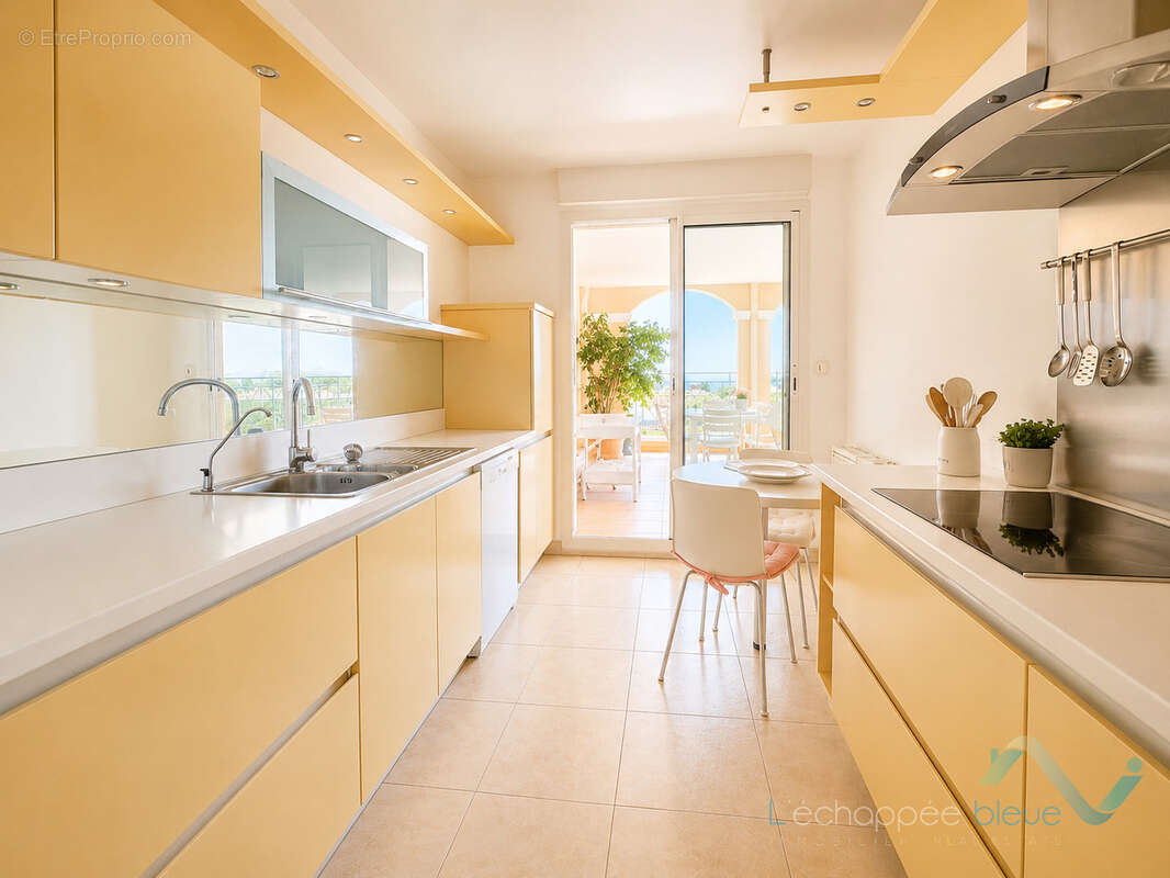 Appartement à CARQUEIRANNE