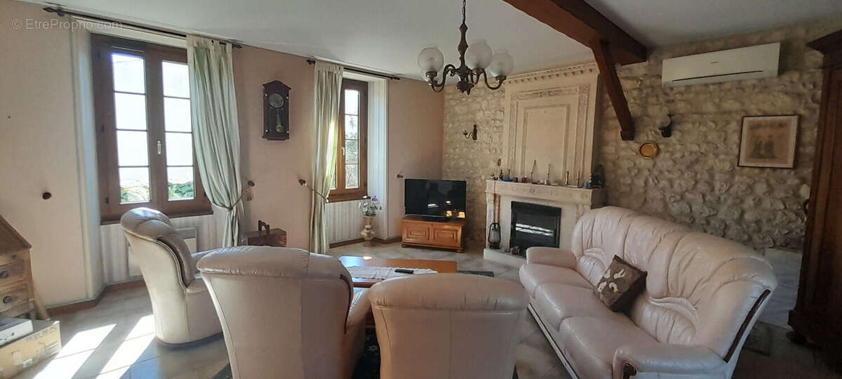 Maison à MIRAMBEAU