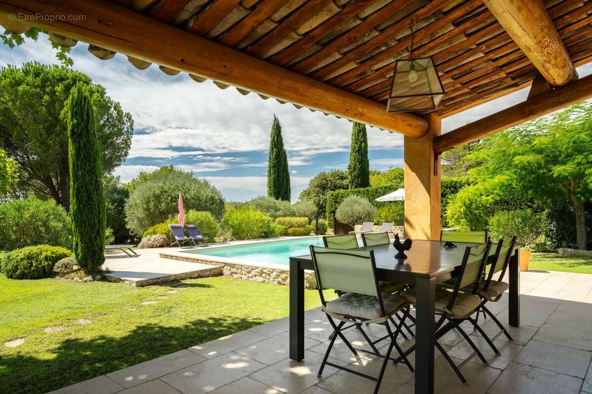 Propriété entre Vaugines et Lourmarin - photo 27