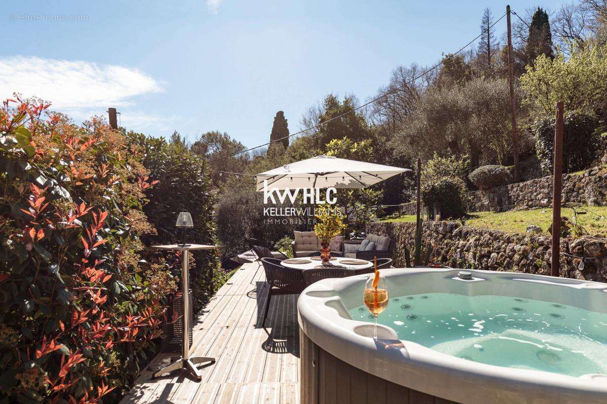 Maison à LE BAR-SUR-LOUP