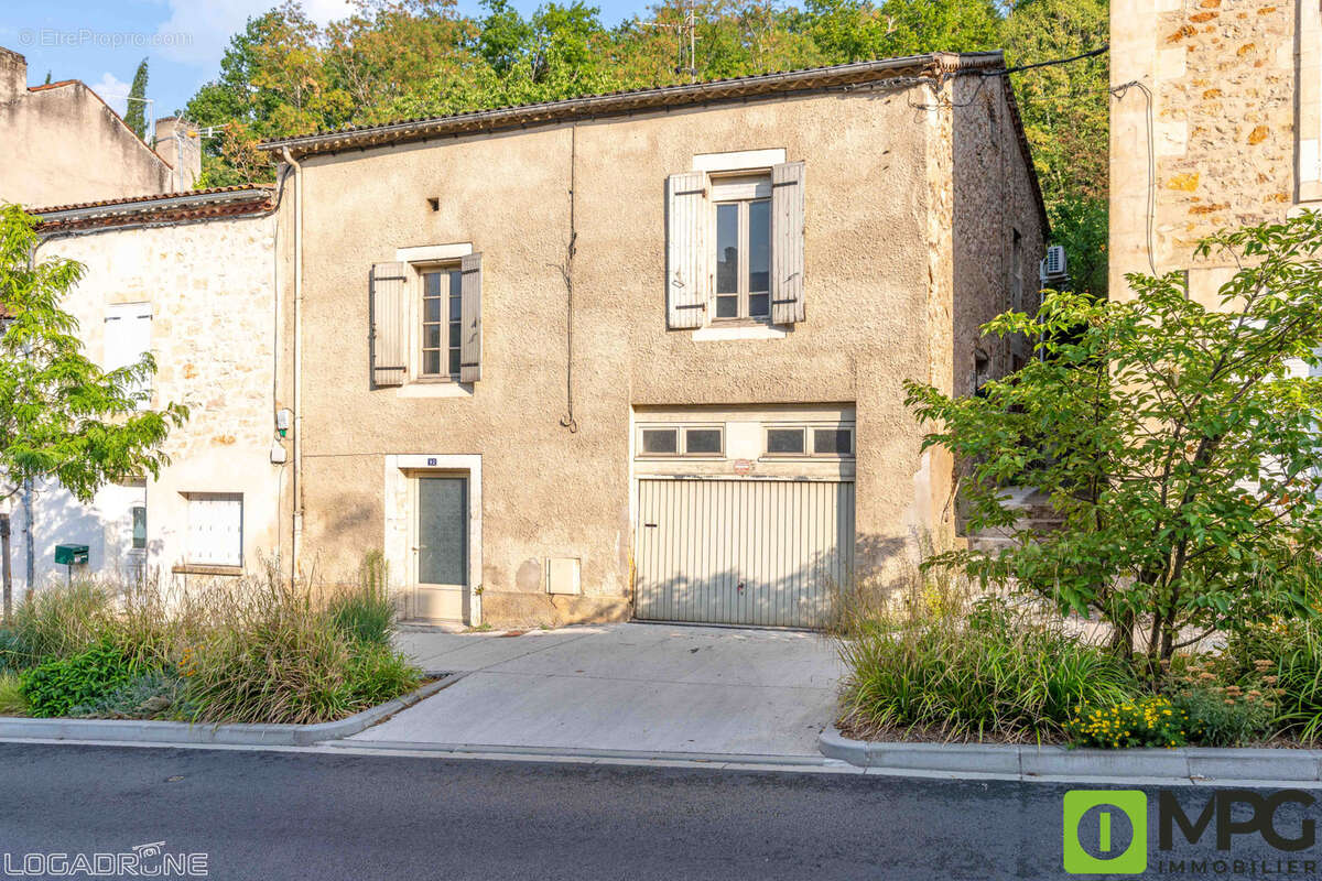 A fumel, ensemble immobilier avec deux appartements et un garage - photo 13